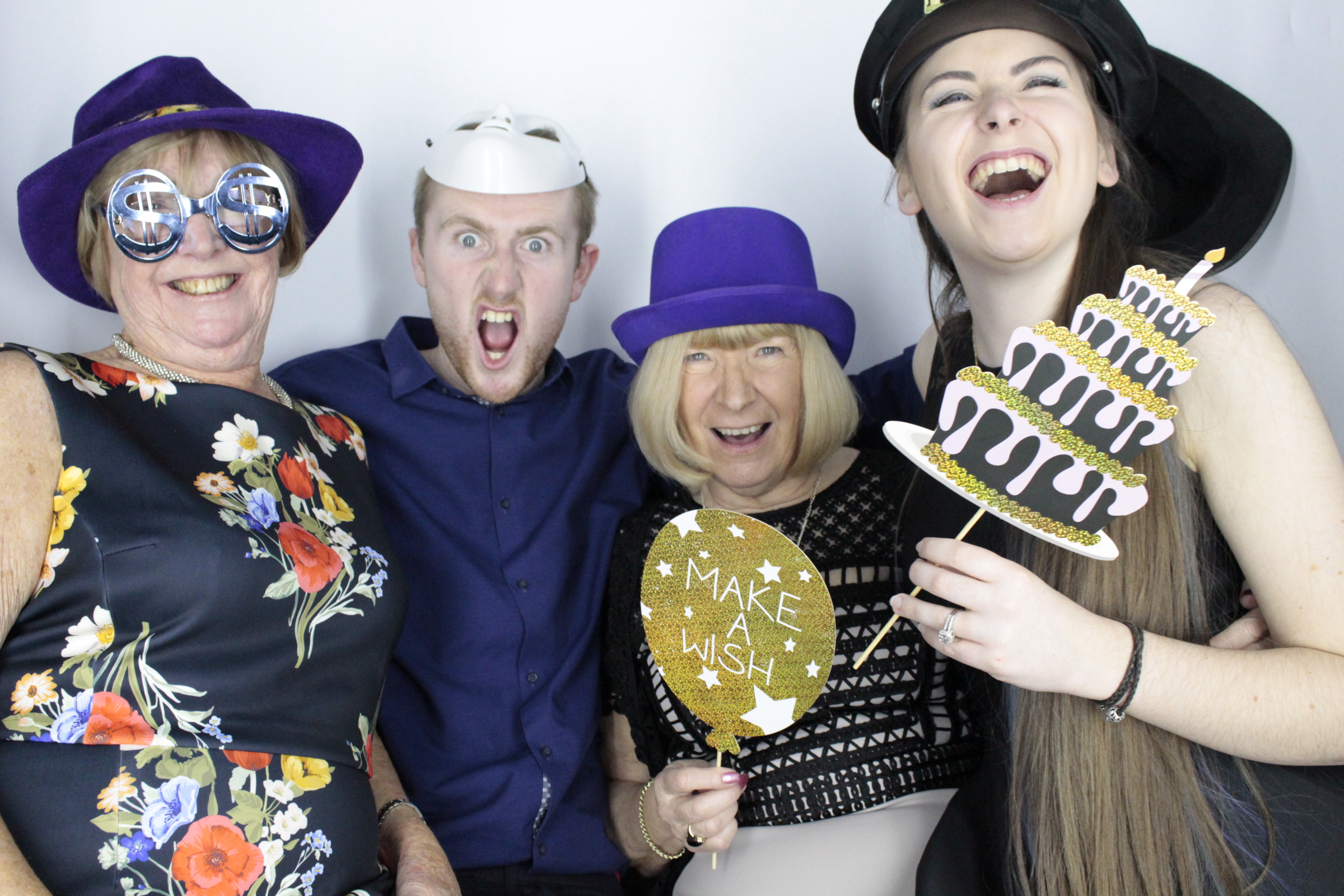 Chlöe’s 21st | View more photos from the event at gallery.myphotoboothexperience.co.uk/u/MyPhotoBoothExperienceLtd/Chlöe’s-21st